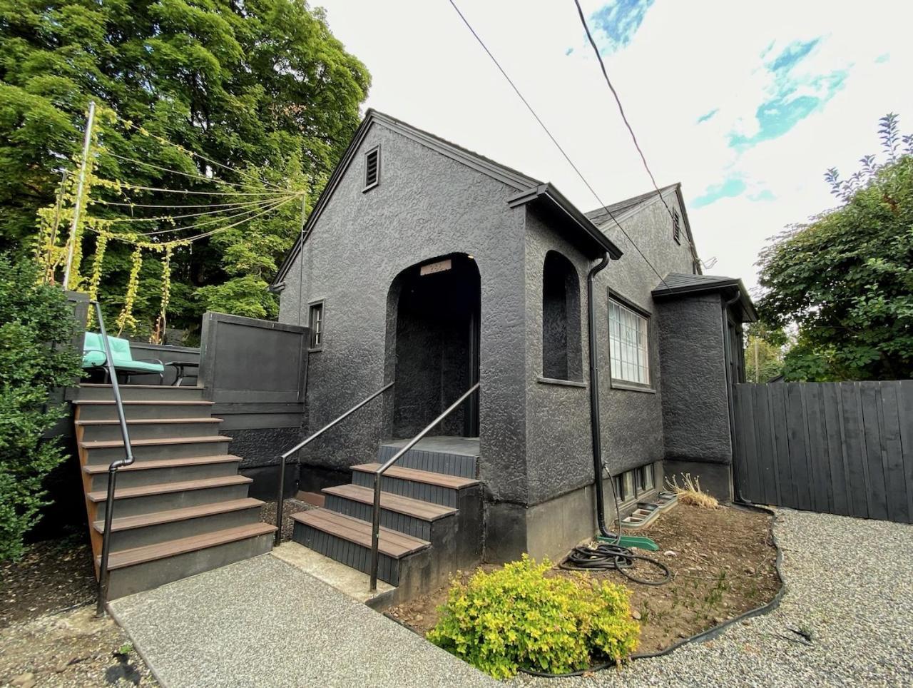 The Wesley Walla Walla Exterior photo